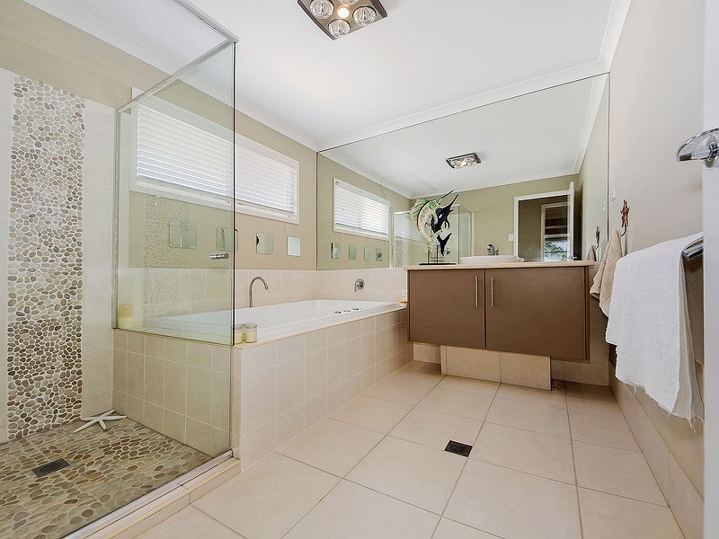 38 Marina Parade, Calypso Bay, Jacobs Well QLD 4208