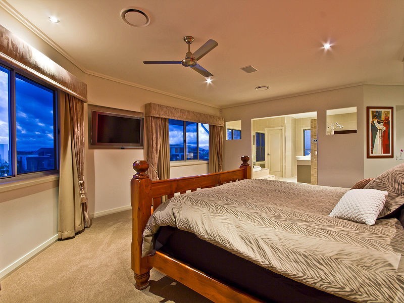 29 Marina Parade, Calypso Bay, Jacobs Well QLD 4208