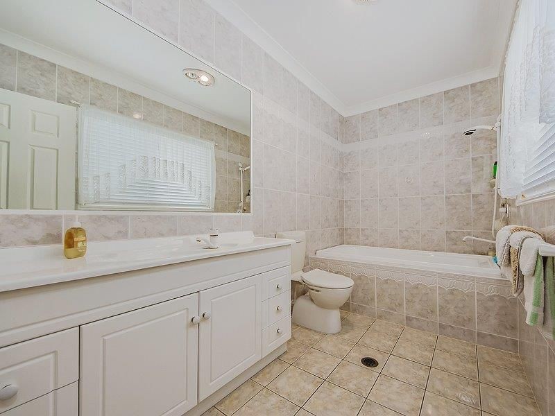 5 Adrian Court, Jacobs Well QLD 4208
