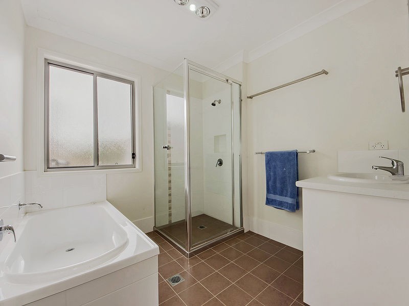 8 Nassau Place, Jacobs Well QLD 4208