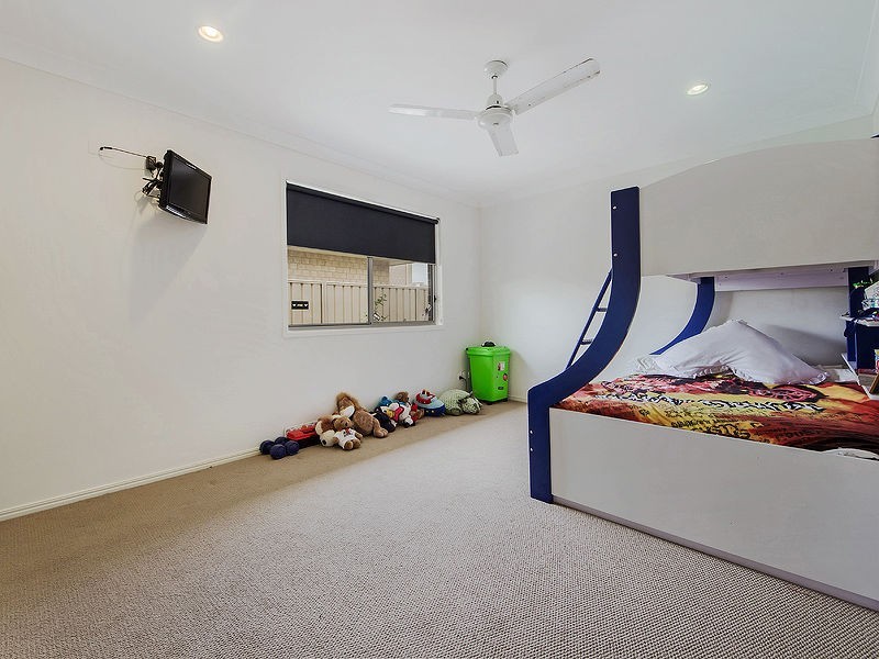 8 Nassau Place, Jacobs Well QLD 4208