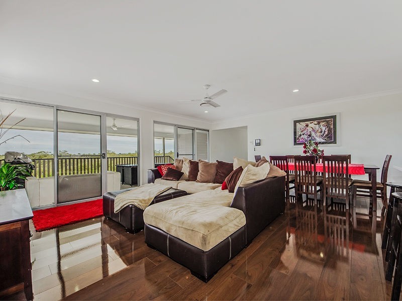 8 Nassau Place, Jacobs Well QLD 4208