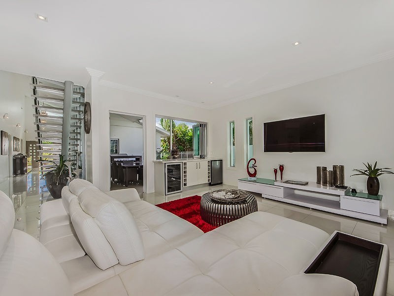 11 Marina Parade, Calypso Bay, Jacobs Well QLD 4208