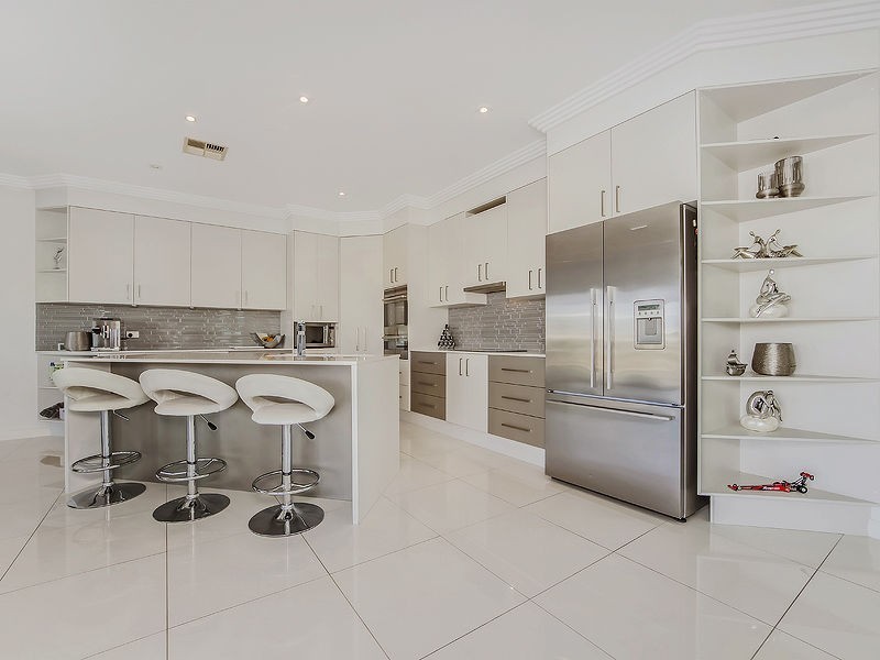 11 Marina Parade, Calypso Bay, Jacobs Well QLD 4208