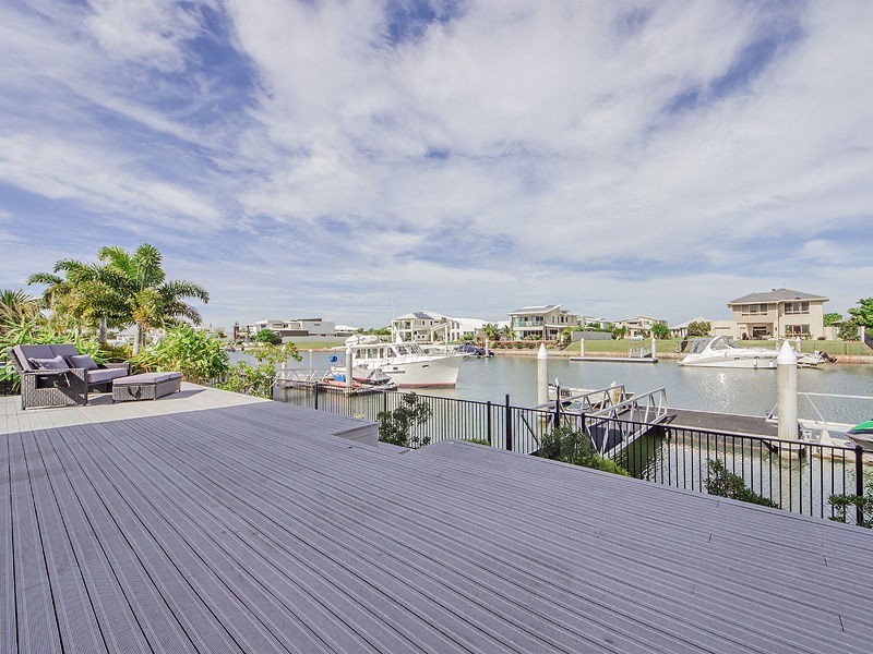 11 Marina Parade, Calypso Bay, Jacobs Well QLD 4208