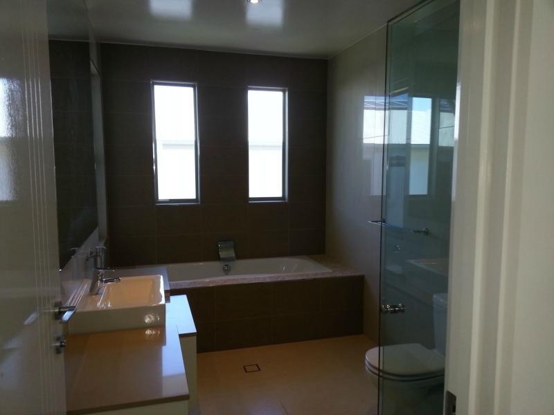 77 Marina Parade, Jacobs Well QLD 4208