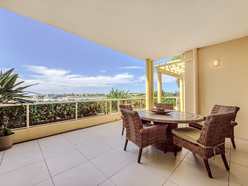 Villa 1/998 Harrigans Lane, Calypso Bay, Jacobs Well QLD 4208