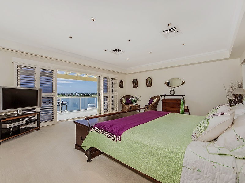 Villa 1/998 Harrigans Lane, Calypso Bay, Jacobs Well QLD 4208