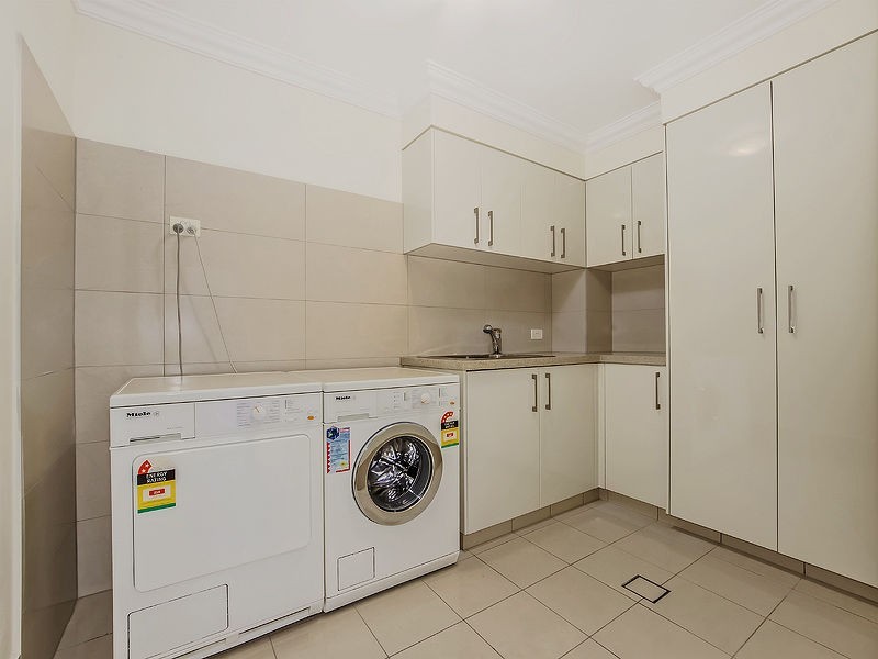 Villa 1/998 Harrigans Lane, Calypso Bay, Jacobs Well QLD 4208