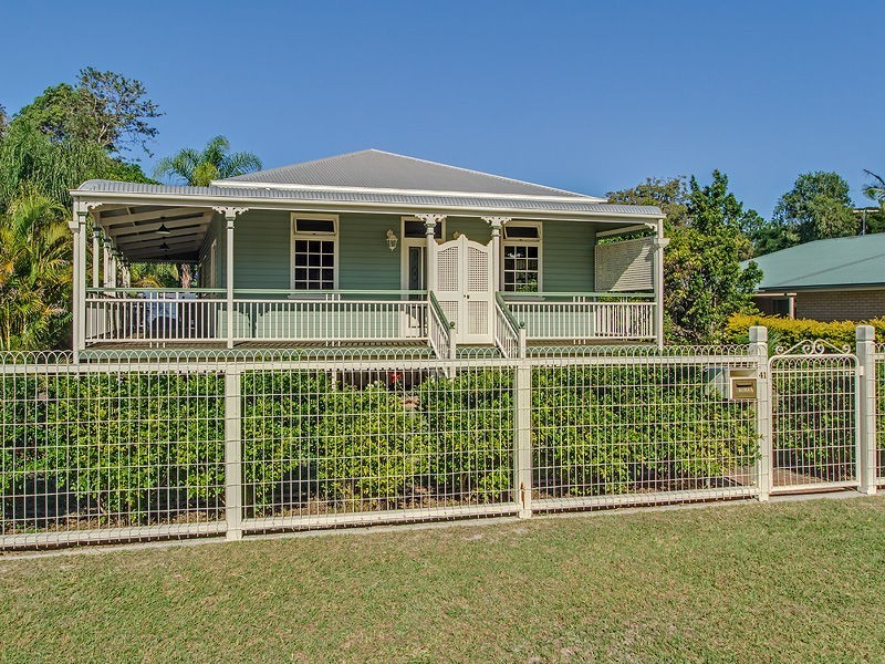 41 Pelican Parade, Jacobs Well QLD 4208