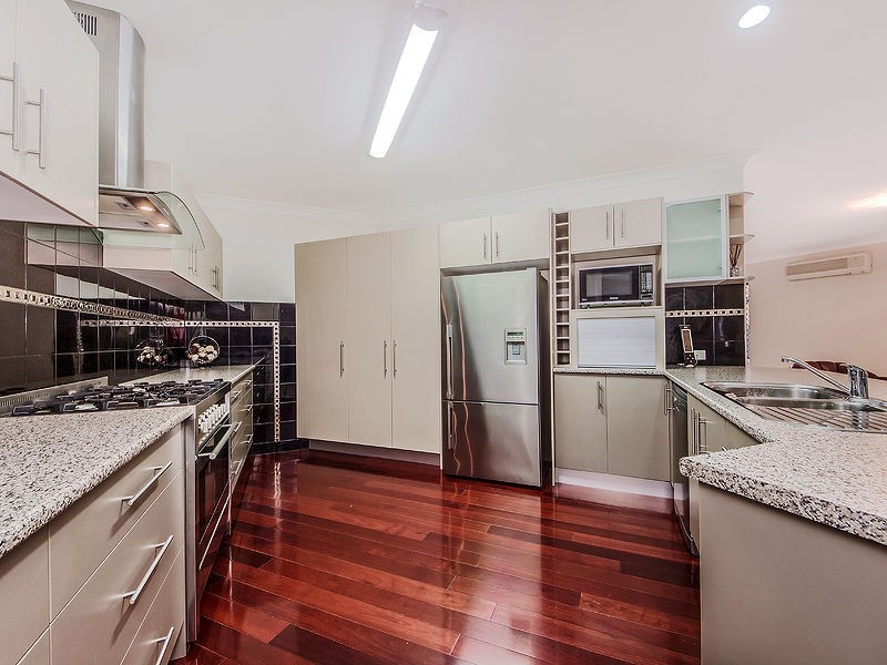 14 Bangalow Drive, Steiglitz QLD 4207