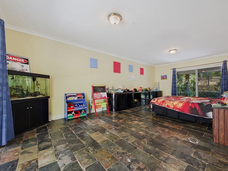 3 DEWBERRY WAY, Gaven QLD 4211