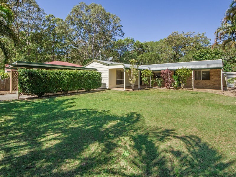 23 Pine Street, Jacobs Well QLD 4208