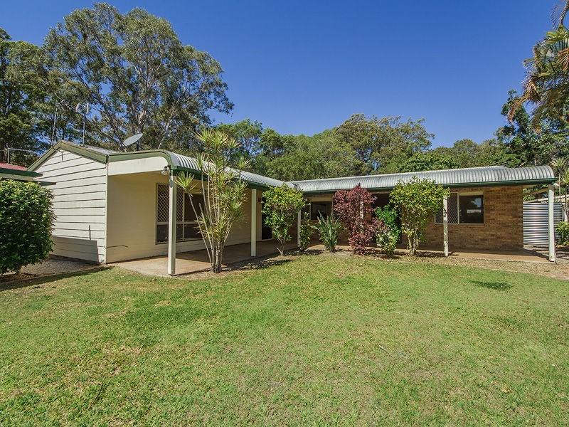 23 Pine Street, Jacobs Well QLD 4208