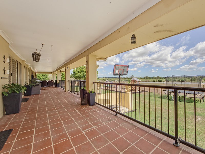 217 Ageston Road, Alberton QLD 4207