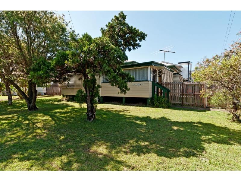 16A Dudleigh Street, Booval QLD 4304