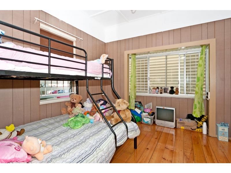 16A Dudleigh Street, Booval QLD 4304