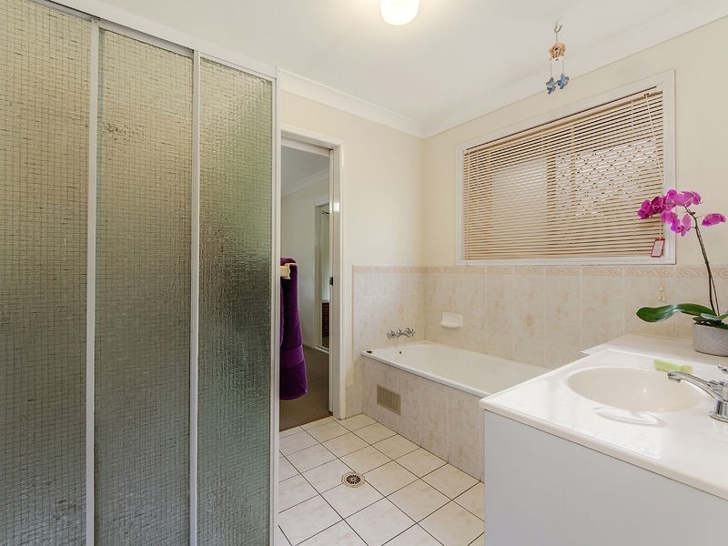 7 Johnathon Close, Jacobs Well QLD 4208