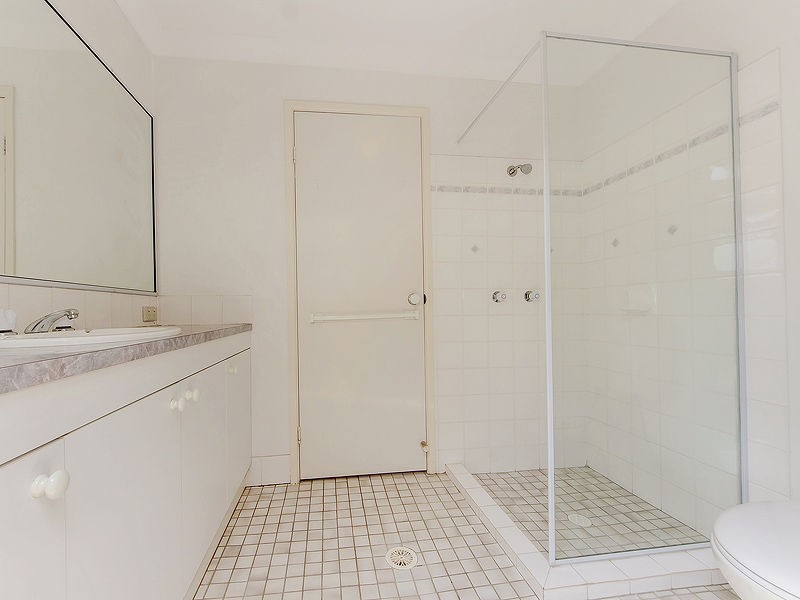 19 Royal Palm Drive, Steiglitz QLD 4207