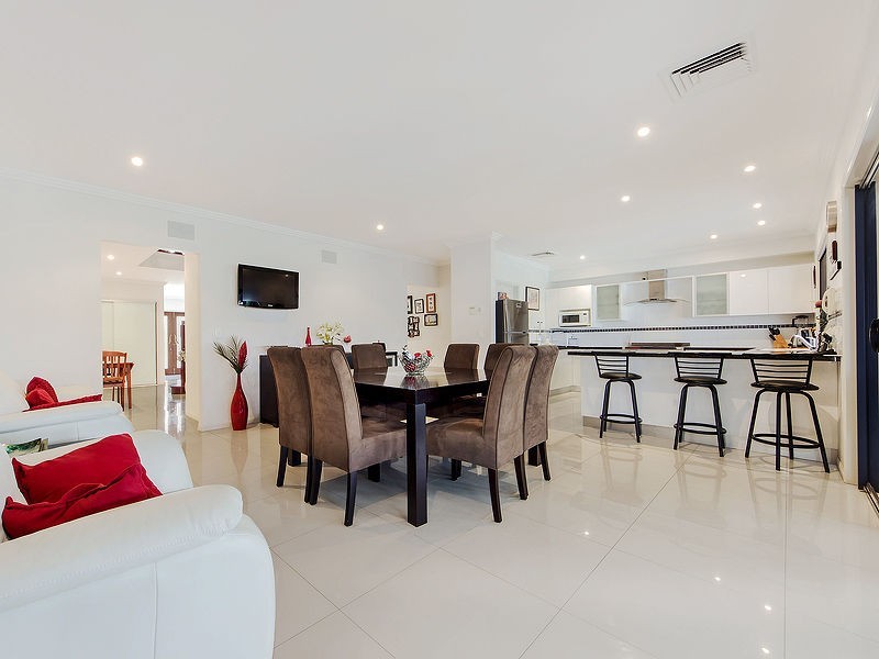 16 MARINA Parade, Calypso Bay, Jacobs Well QLD 4208