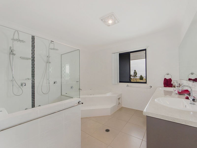 16 MARINA Parade, Calypso Bay, Jacobs Well QLD 4208