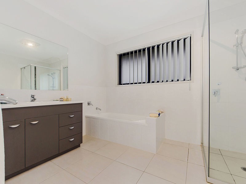 16 MARINA Parade, Calypso Bay, Jacobs Well QLD 4208