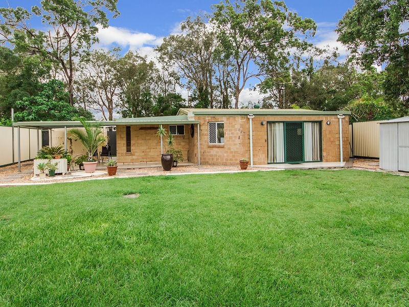 17 Pine Street, Jacobs Well QLD 4208