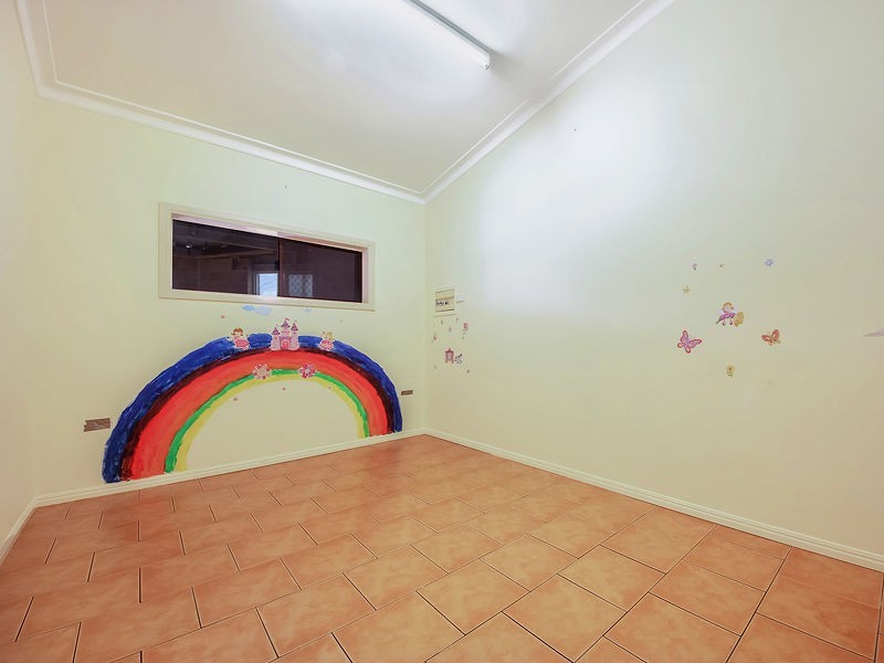 17 Pine Street, Jacobs Well QLD 4208