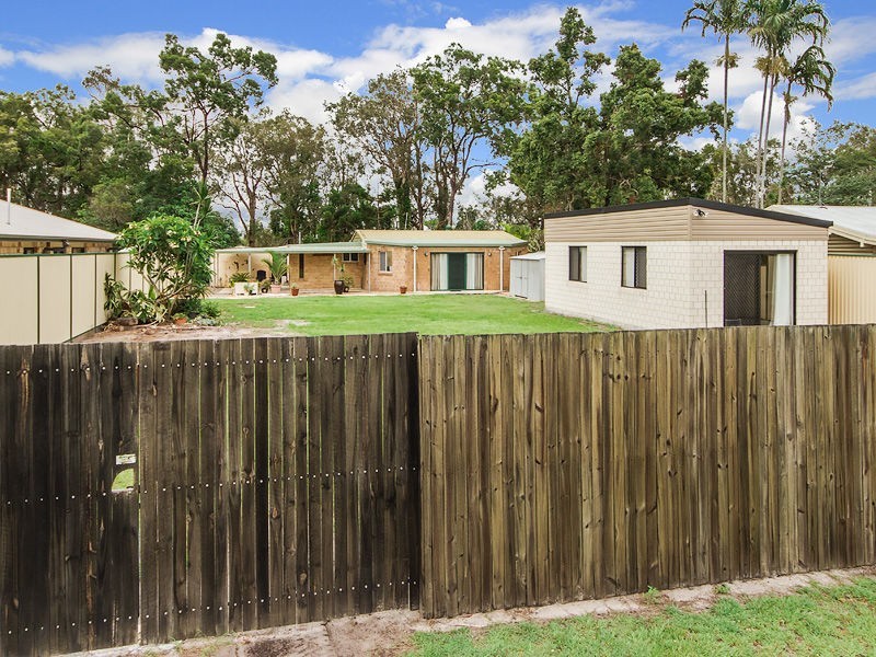 17 Pine Street, Jacobs Well QLD 4208
