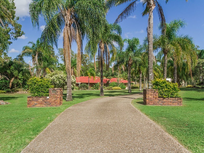 16 BELAIR Drive, Yatala QLD 4207