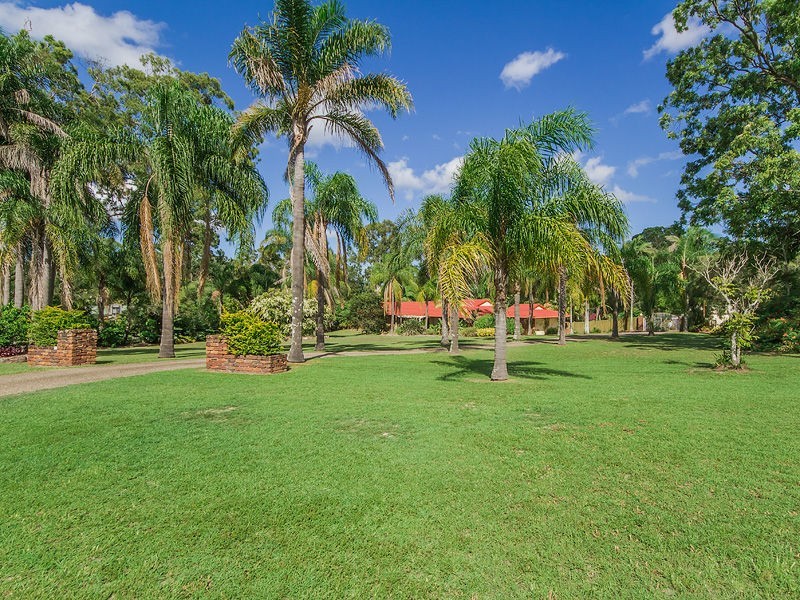 16 BELAIR Drive, Yatala QLD 4207