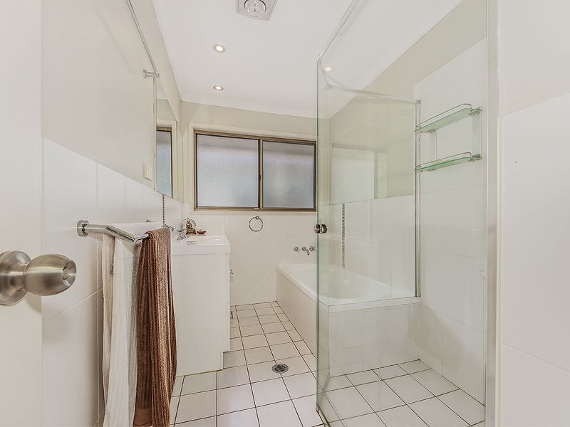 30 Kumgum Street, Jacobs Well QLD 4208