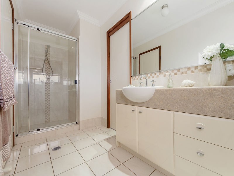 39 ESPLANADE, Jacobs Well QLD 4208