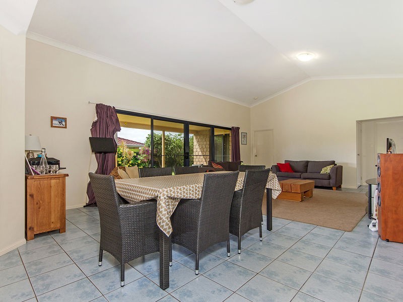 12 WOODSWALLOW Street, Jacobs Well QLD 4208