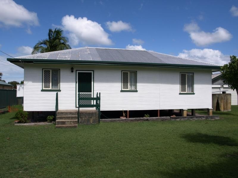 31 Pelican Parade, Jacobs Well QLD 4208