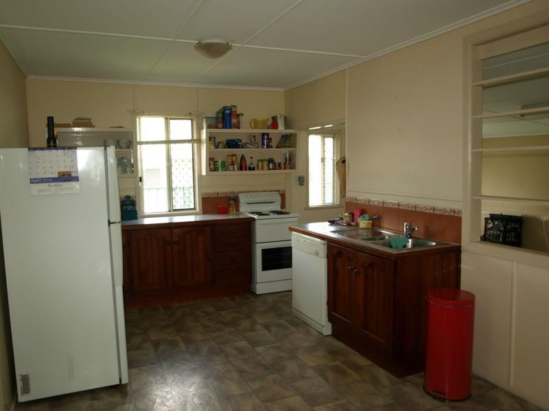 31 Pelican Parade, Jacobs Well QLD 4208