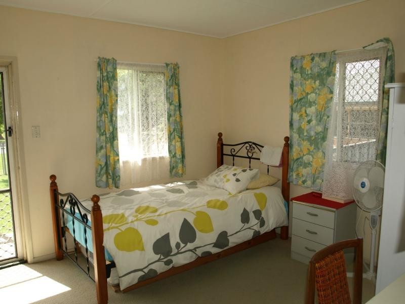 31 Pelican Parade, Jacobs Well QLD 4208