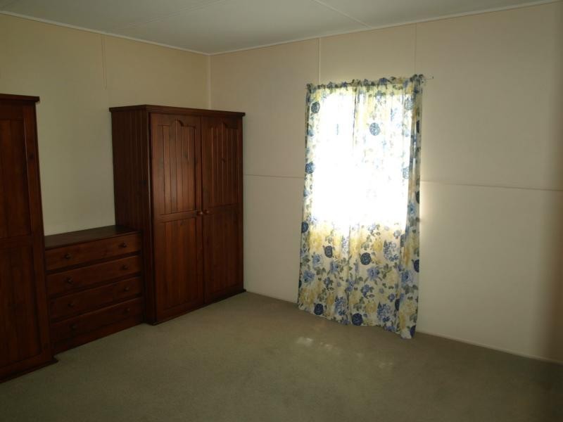 31 Pelican Parade, Jacobs Well QLD 4208