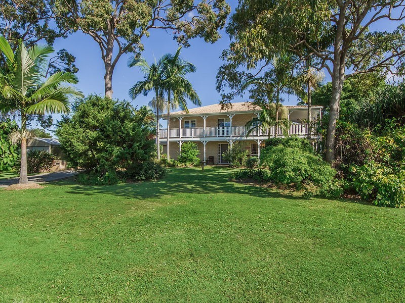 6 SEAVIEW Avenue, Jacobs Well QLD 4208