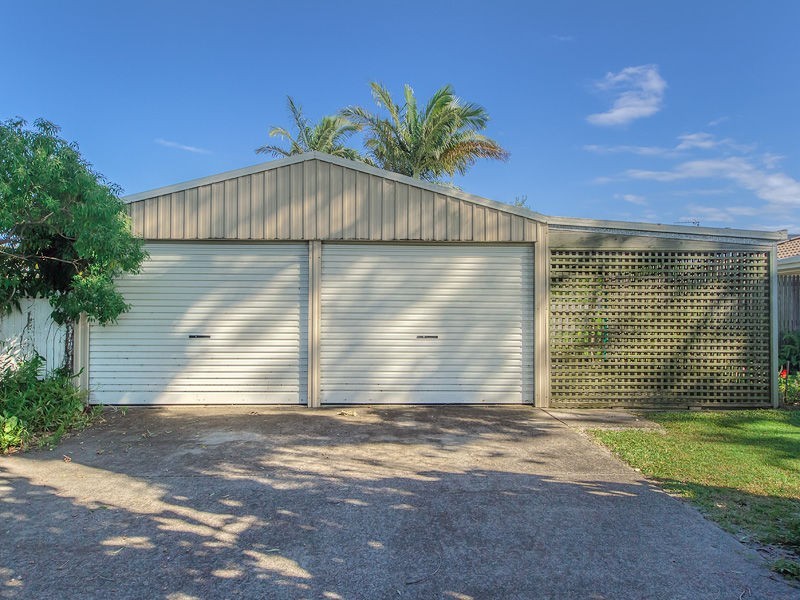 6 SEAVIEW Avenue, Jacobs Well QLD 4208