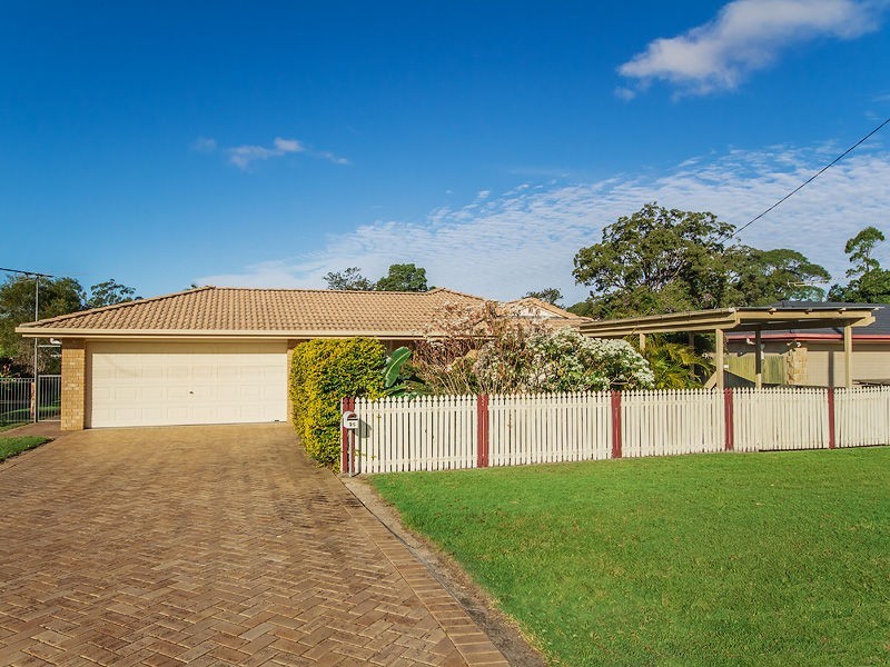 25 PELICAN Parade, Jacobs Well QLD 4208