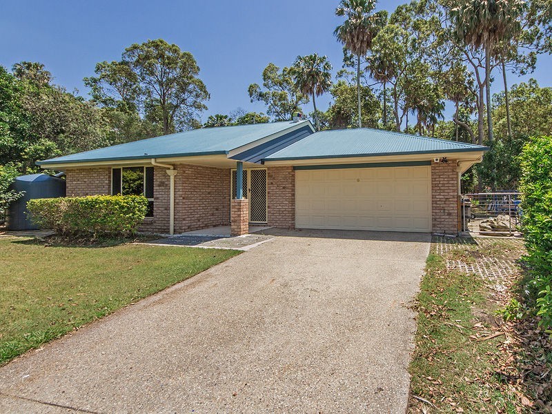 8 Greenfinch Court, Jacobs Well QLD 4208
