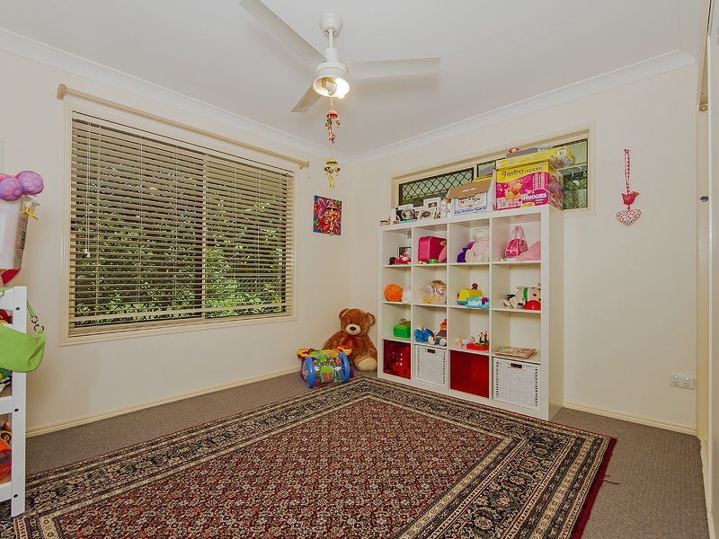 8 Greenfinch Court, Jacobs Well QLD 4208
