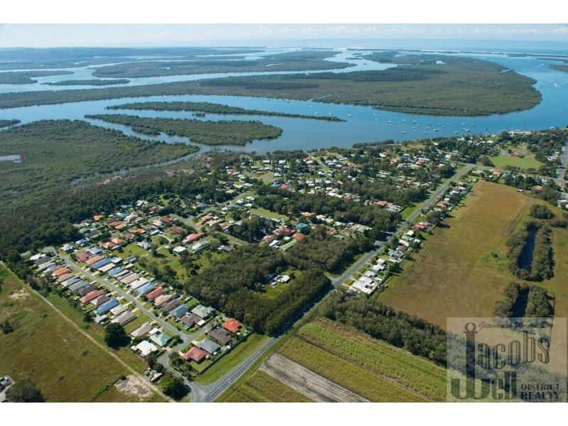 8 Greenfinch Court, Jacobs Well QLD 4208