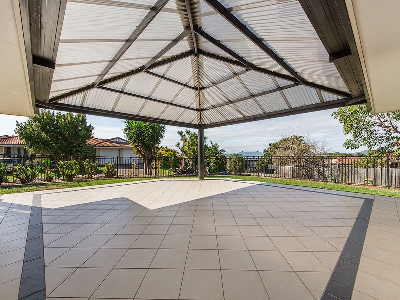 74 OVERLAND Drive, Edens Landing QLD 4207