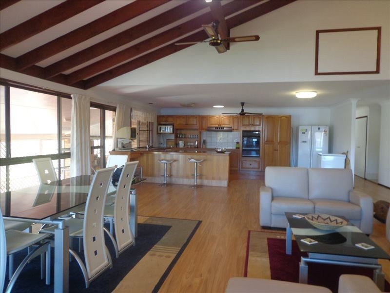 8 Browning Street, Russell Island QLD 4184