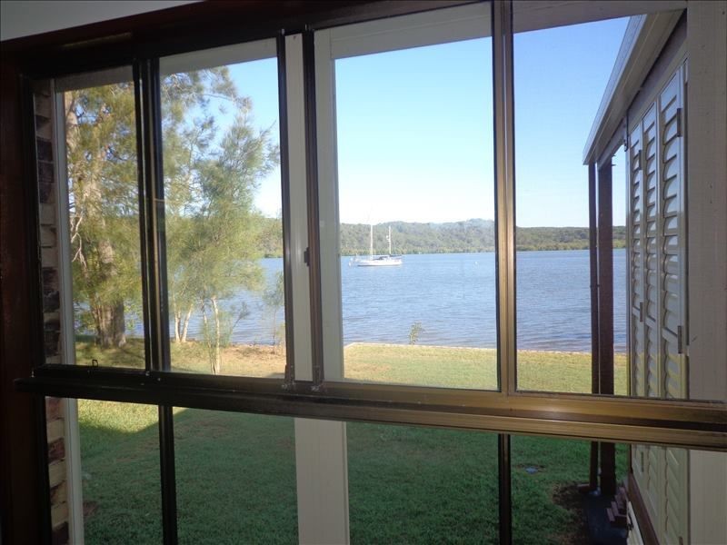 8 Browning Street, Russell Island QLD 4184