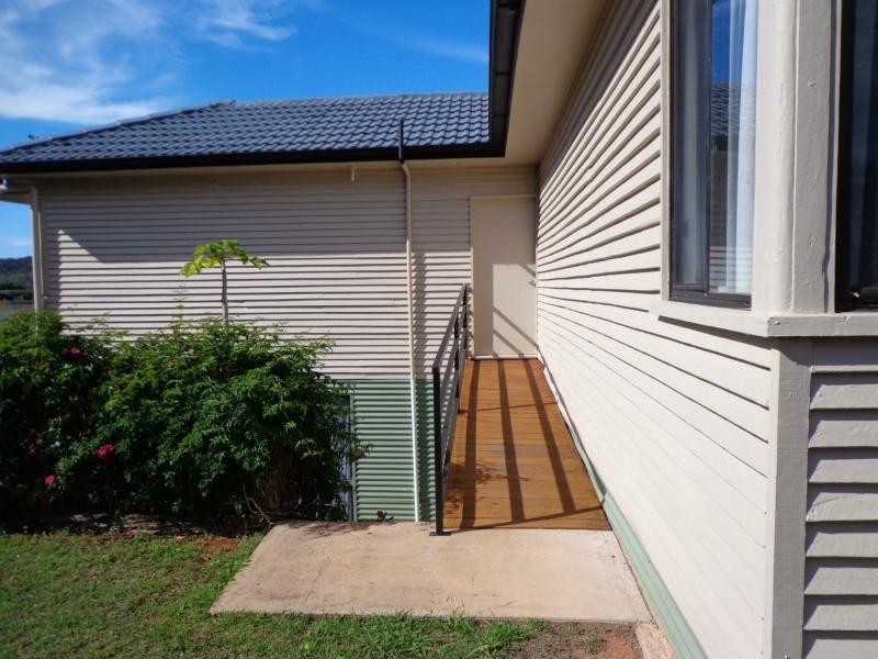89 Shore Street Street, Russell Island QLD 4184