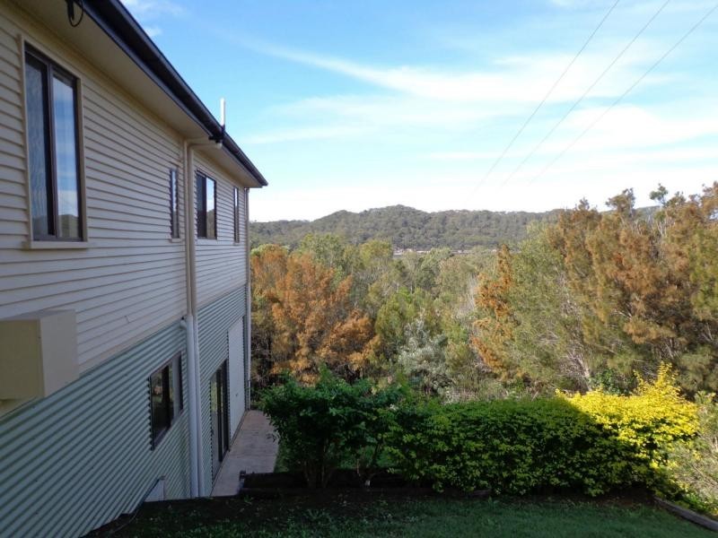 89 Shore Street Street, Russell Island QLD 4184