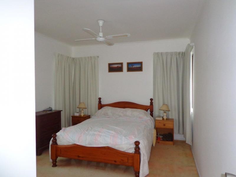 89 Shore Street Street, Russell Island QLD 4184